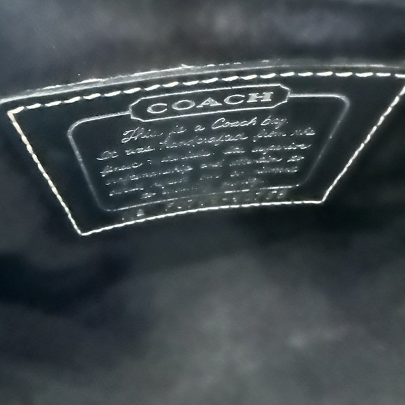 Sale❗️Coach Crossbody Signature Bag.  Black with detail. - Picture 4 of 4